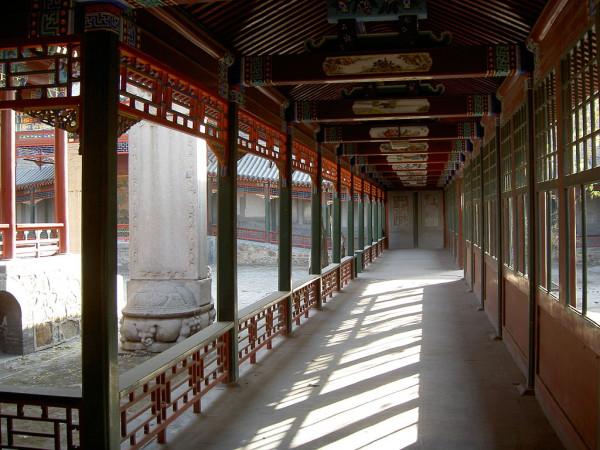  Un groupe de touristes est arrivé au monastère Tianzhang à Shaoxing, en Chine, affirmant que leur ancêtre, Liu Bowen, avait enterré de l'argent au temple. (Image: Haldini/Sam Haldane viawikimedia CC BY-SA 2.0)