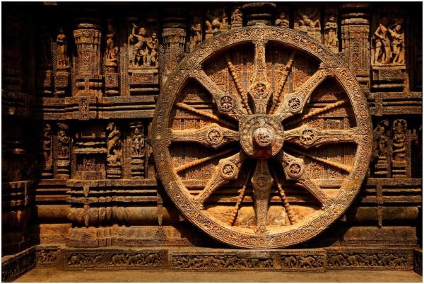 La roue du dharma et la roue du karma sont des motifs majeurs dans les traditions hindoues et bouddhistes (Image: Ramnath Bhat / Wikimedia Commons CC).