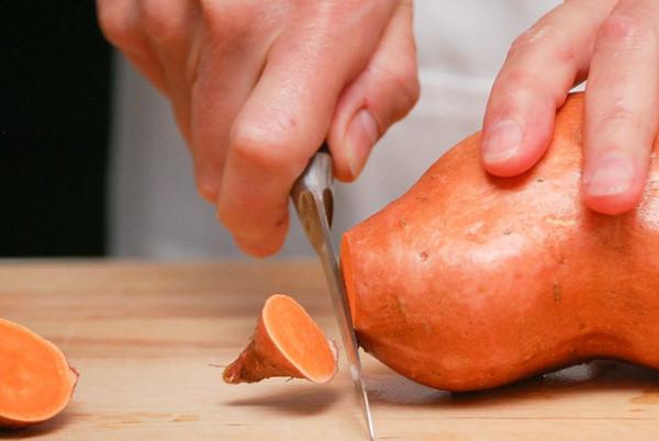 La patate douce est capable de prévenir le cancer de l'intestin et le cancer du sein. (Image: Steve Johnson / Flickr)