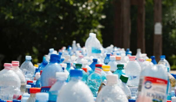 Le Royaume-Uni utilise près de 38,5 millions de bouteilles en plastique par  jour. (Image: pexels / CC0 1.0)