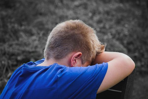 Pour les enfants exposés à des niveaux élevés de violence, les symptomes de dépression, de colère et d'anxiété atteignent des niveaux record. (pixabay)