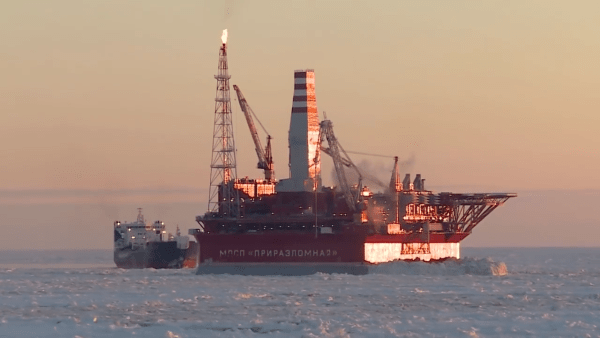 Goldman Sachs a annoncé qu'elle n'accepterait aucune transaction financière visant à soutenir les activités d'exploration et d'exploitation pétrolières en Arctique. (Image : Capture d'écran /YouTube)