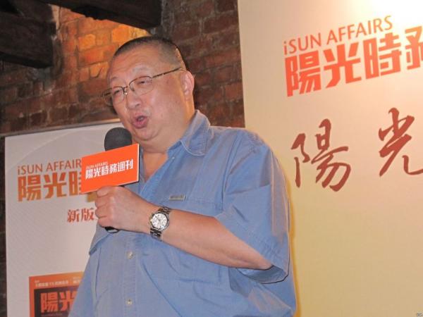 Chen Ping est un entrepreneur chinois, universitaire, opérateur de médias indépendant et Président du conseil d’administration de Tidetime Financial, TideiSun Group et Sun TV, il vit à Hong Kong. (Image : Wikimedia / Domaine Public)
