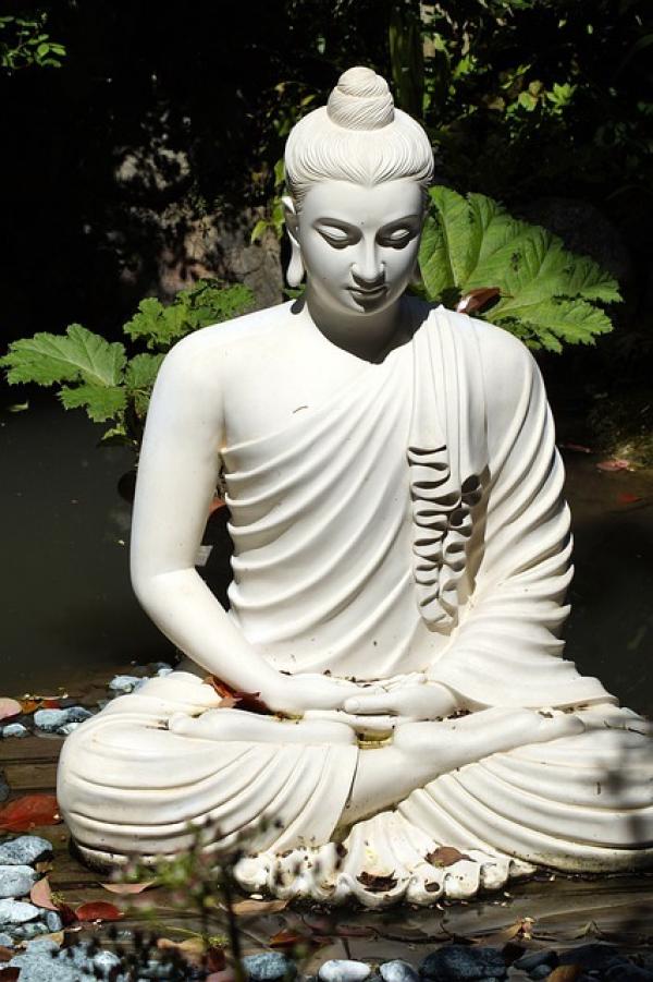 Bouddha Shakyamuni en méditation. (Image : Jessica P. / Pixabay )