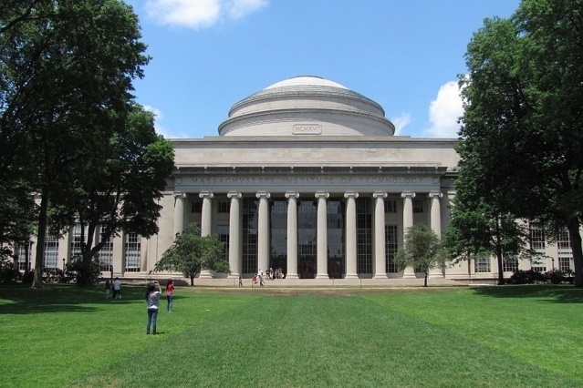 Le Massachusetts Institute of Technology (MIT), a annulé des contrats avec une entreprise chinoise. (Image : John Phelan/MIT)