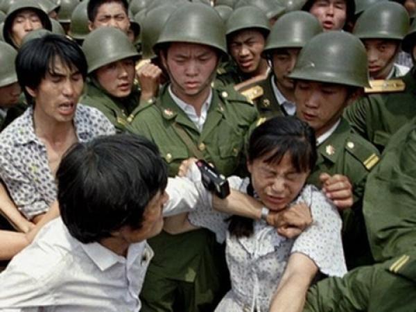 31 années se sont écoulées, le monde n’a pas oublié le massacre de Tiananmen et le régime communiste chinois n’a eu de cesse de réprimer et de tuer son peuple. (Image : Capture d’écran / YouTube)