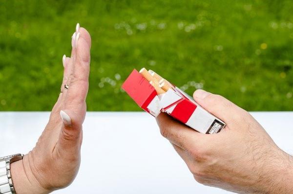 Le tabagisme est également un facteur de risque majeur de maladie cardiaque. (Image : Myriam Zilles / Pixabay)