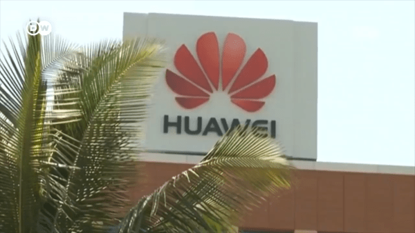 Les États-Unis ont assoupli les restrictions imposées à Huawei. (Image : Capture d’écran / Youtube)