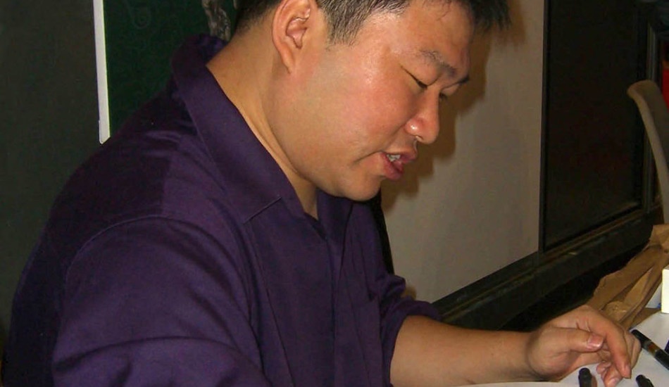 Daxiong créant une illustration. (Image : Luigi Novi / Wikimedia / CC BY 3.0)