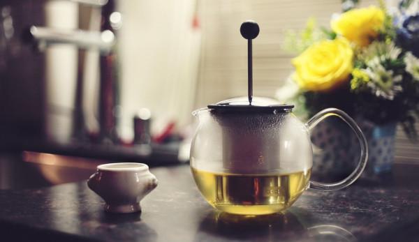 Des études ont montré que le thé vert est riche en antioxydants qui aident à lutter contre les radicaux libres et à minimiser les dommages cellulaires. (Image : pixabay / CC0 1.0)