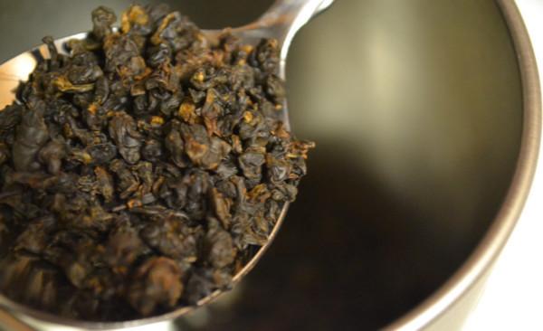 Le thé Oolong a le goût moelleux du thé noir ainsi que le parfum frais du thé vert. (Image : Ty Konzak / flickr / CC BY 2.0 )