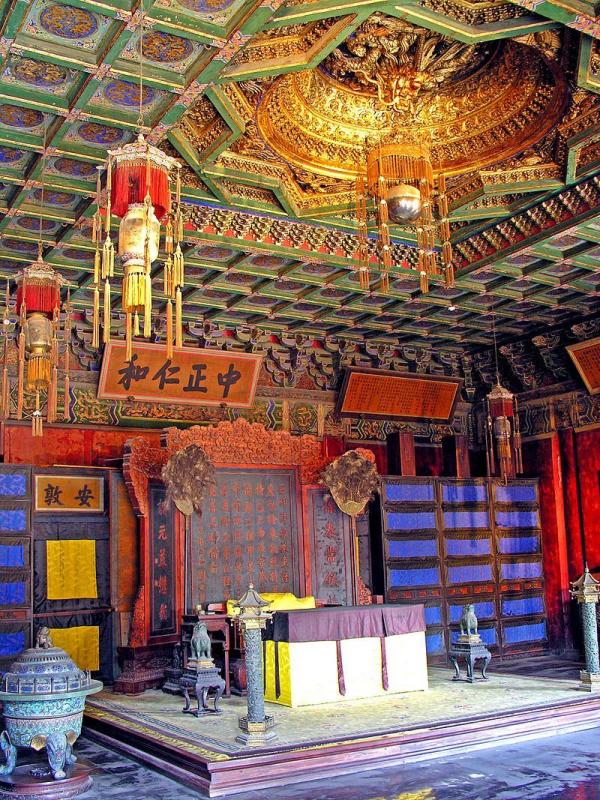 La vue intérieure de la salle avant de Yangxin. (Image : Dennis Jarvis / Wikipedia / CC BY-SA 3.0)