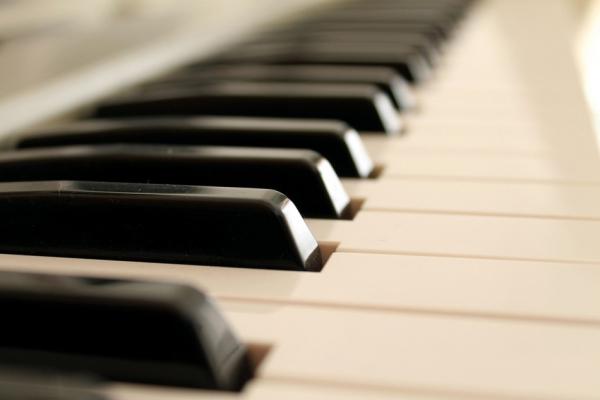 u’est-ce qui fait que la musique classique résonne autant en nous, qu’elle nous émeut d’une manière qu’aucune autre musique ne peut le faire ? (Image : pixabay / CC0 1.0)