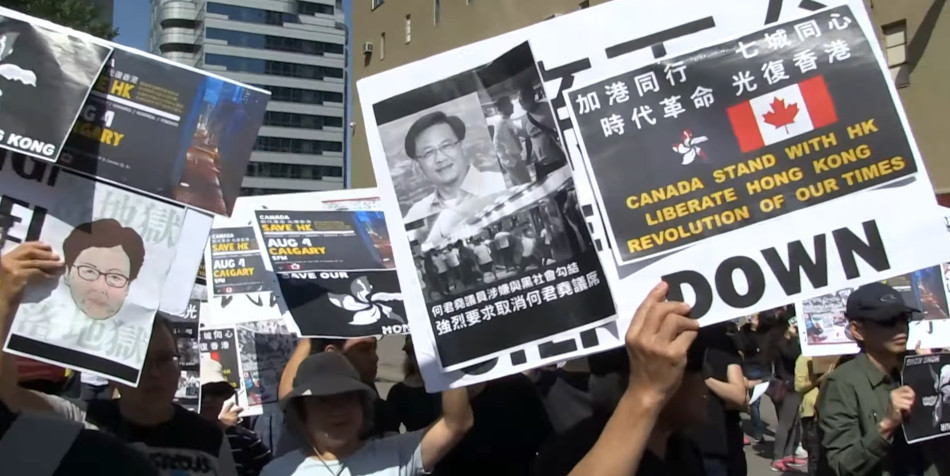 L’ambassadeur de Chine au Canada a émis une menace à peine voilée à l’encontre du Canada pour son soutien aux manifestants de Hong Kong, disant que cela pourrait mettre en danger les Canadiens à Hong Kong. (Image : Capture d’écran / YouTube)