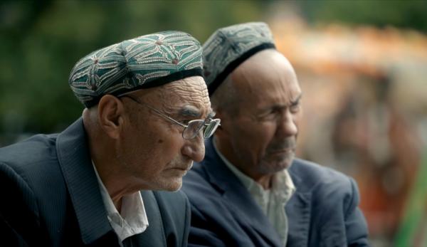 En octobre 2020, les sénateurs américains ont proposé de déclarer la Chine coupable de violations des droits de l’homme et de génocide à l’encontre des Ouïghours. (Image : Capture d’écran / YouTube)