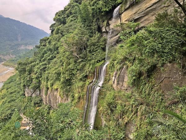 La cascade de Shuiliandong le long du Caoling. (Image : Billy Shyu / Vision Times)