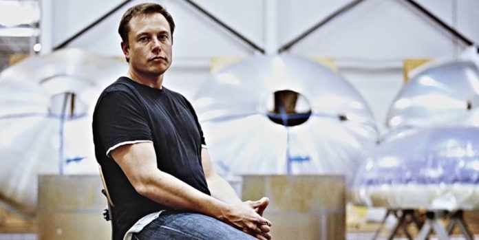 Dans un tweet du 15 novembre, Elon Musk a déclaré qu’il obtenait de différents laboratoires des résultats très différents pour ses tests Covid-19. (Image : Capture d’écran / YouTube)